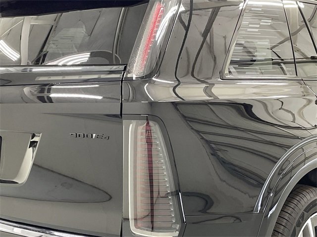 New 2026 Cadillac Vistiq Sport w/ LPO, Floor Liner Package image 16