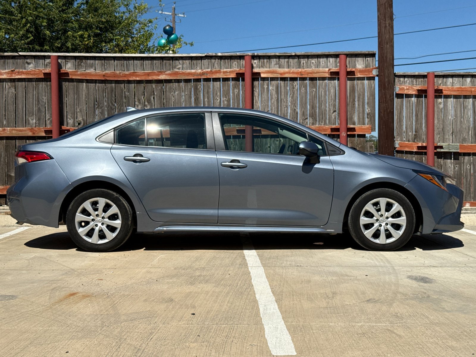 Used 2025 Toyota Corolla LE FWD image 6