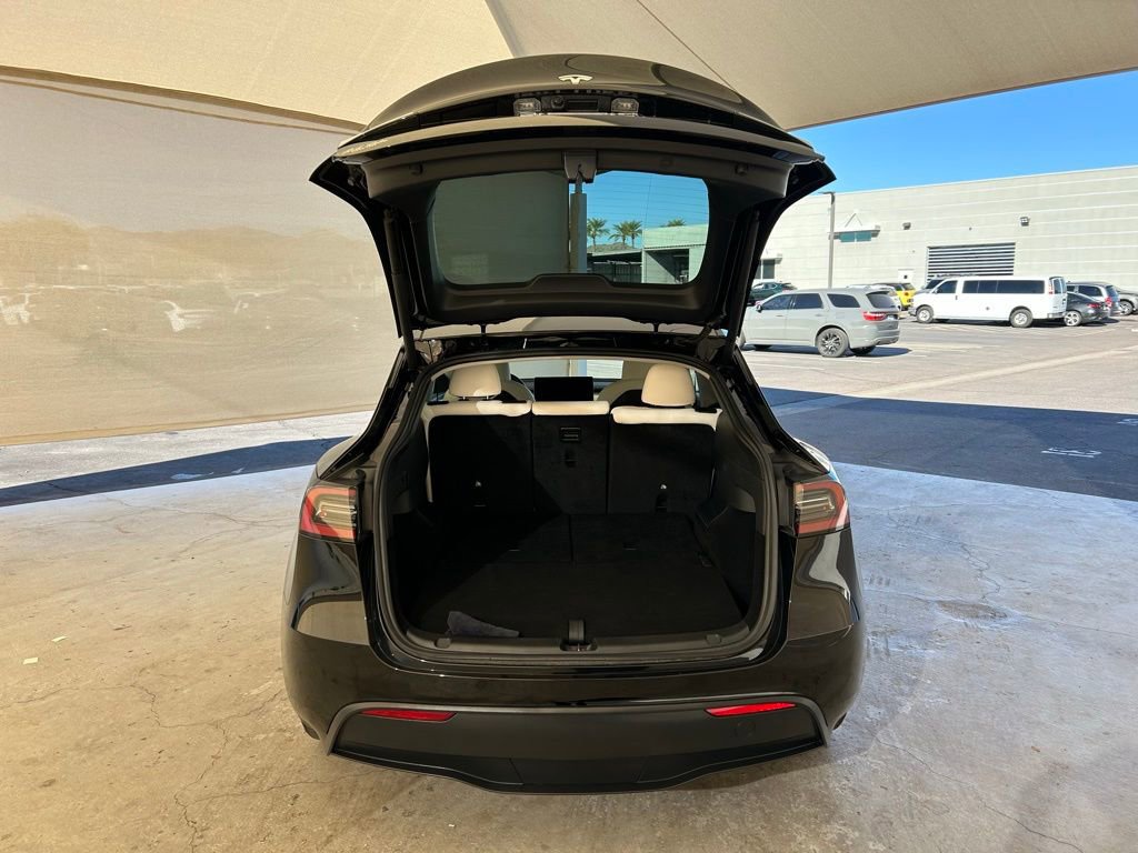 Used 2025 Tesla Model Y Long Range image 7