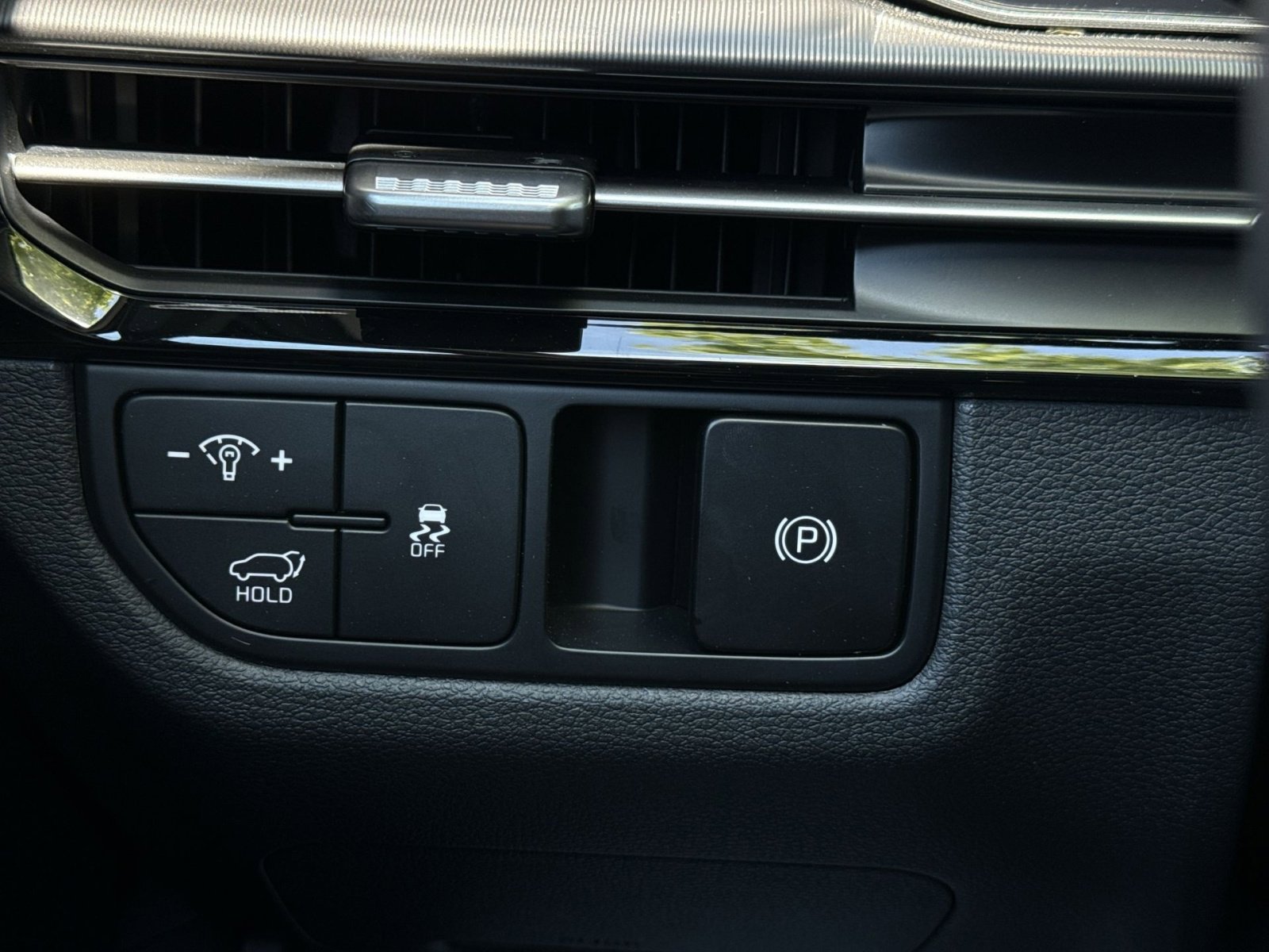 New 2026 Kia Sportage SX FWD image 31