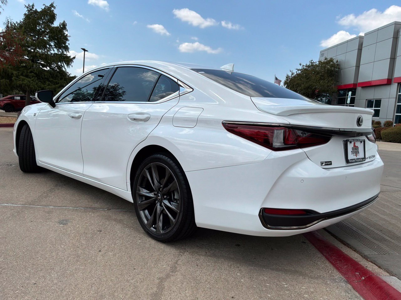 Used 2021 Lexus ES 250 F Sport AWD/4WD image 8