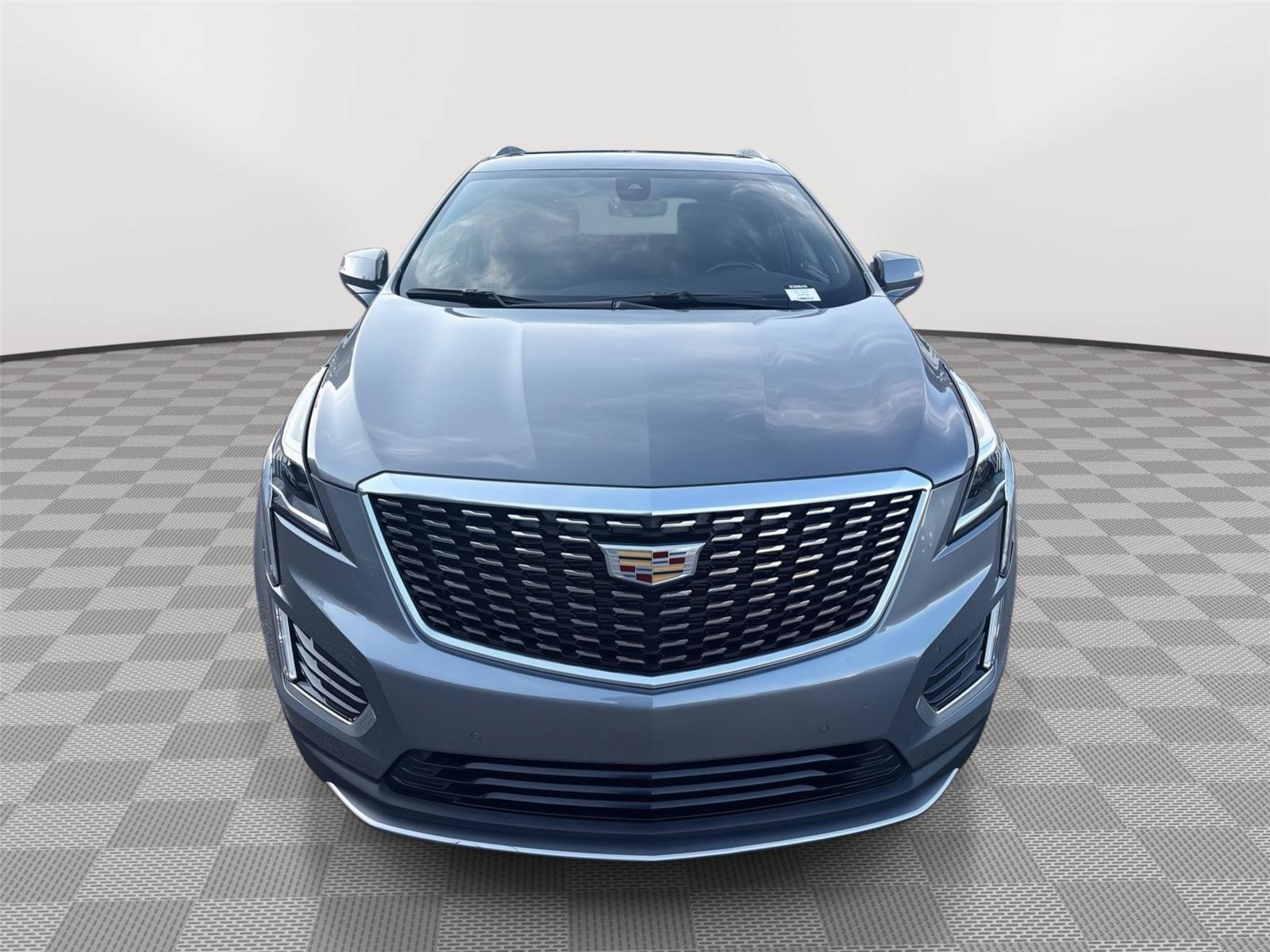 Used 2020 Cadillac XT5 Premium Luxury w/ LPO, Floor Liner Package FWD image 3