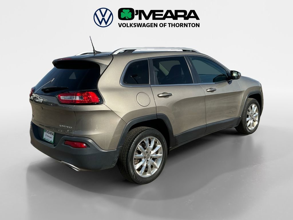 Used 2017 Jeep Cherokee Limited image 5