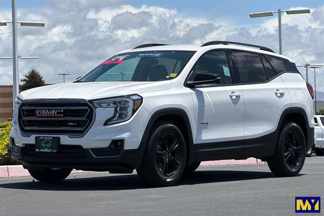 Certified 2022 GMC Terrain AT4 AWD/4WD image 8