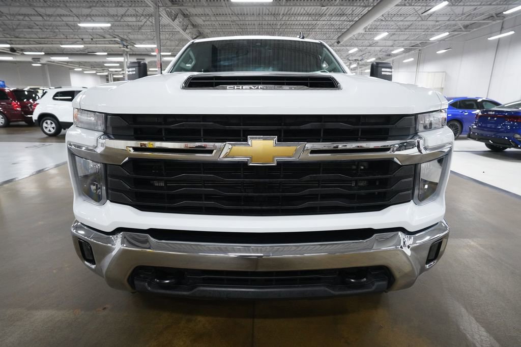 Used 2025 Chevrolet Silverado 2500 LT w/ Convenience Package AWD/4WD image 20