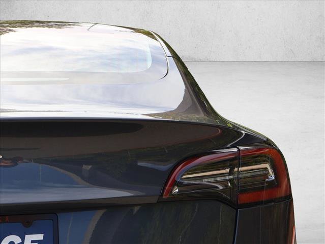 Used 2018 Tesla Model 3 Long Range RWD image 8