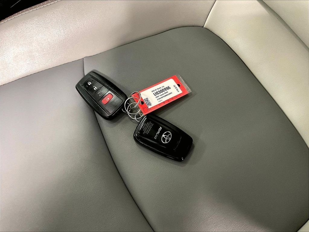 Certified 2022 Toyota RAV4 XLE Premium AWD/4WD image 30