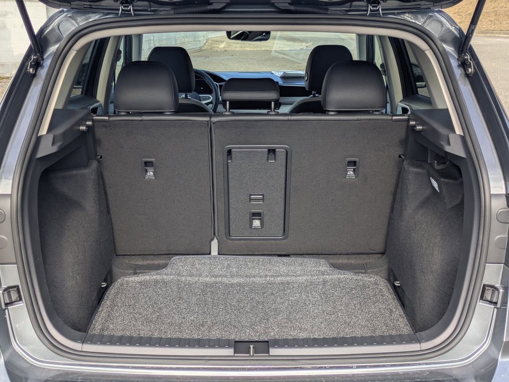 New 2026 Volkswagen Taos SE image 13