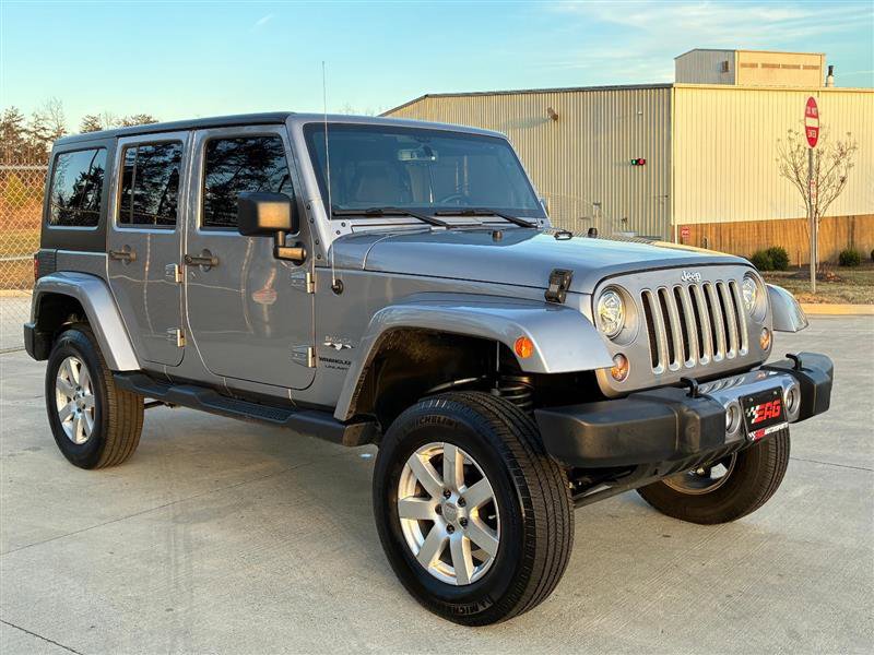 Used 2018 Jeep Wrangler Unlimited Sahara w/ Connectivity Group image 3