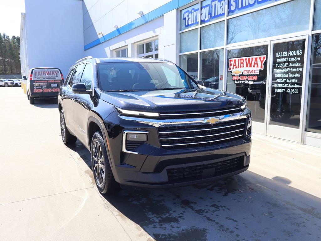 New 2026 Chevrolet Traverse LT w/ Sun and Wheel Package FWD image 2