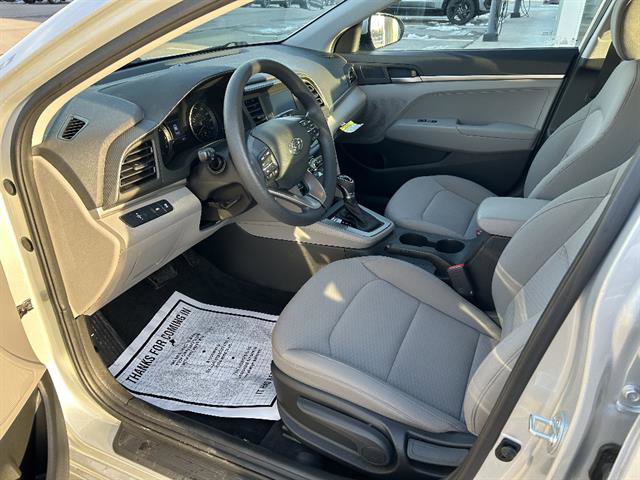 Used 2020 Hyundai Elantra SE image 11