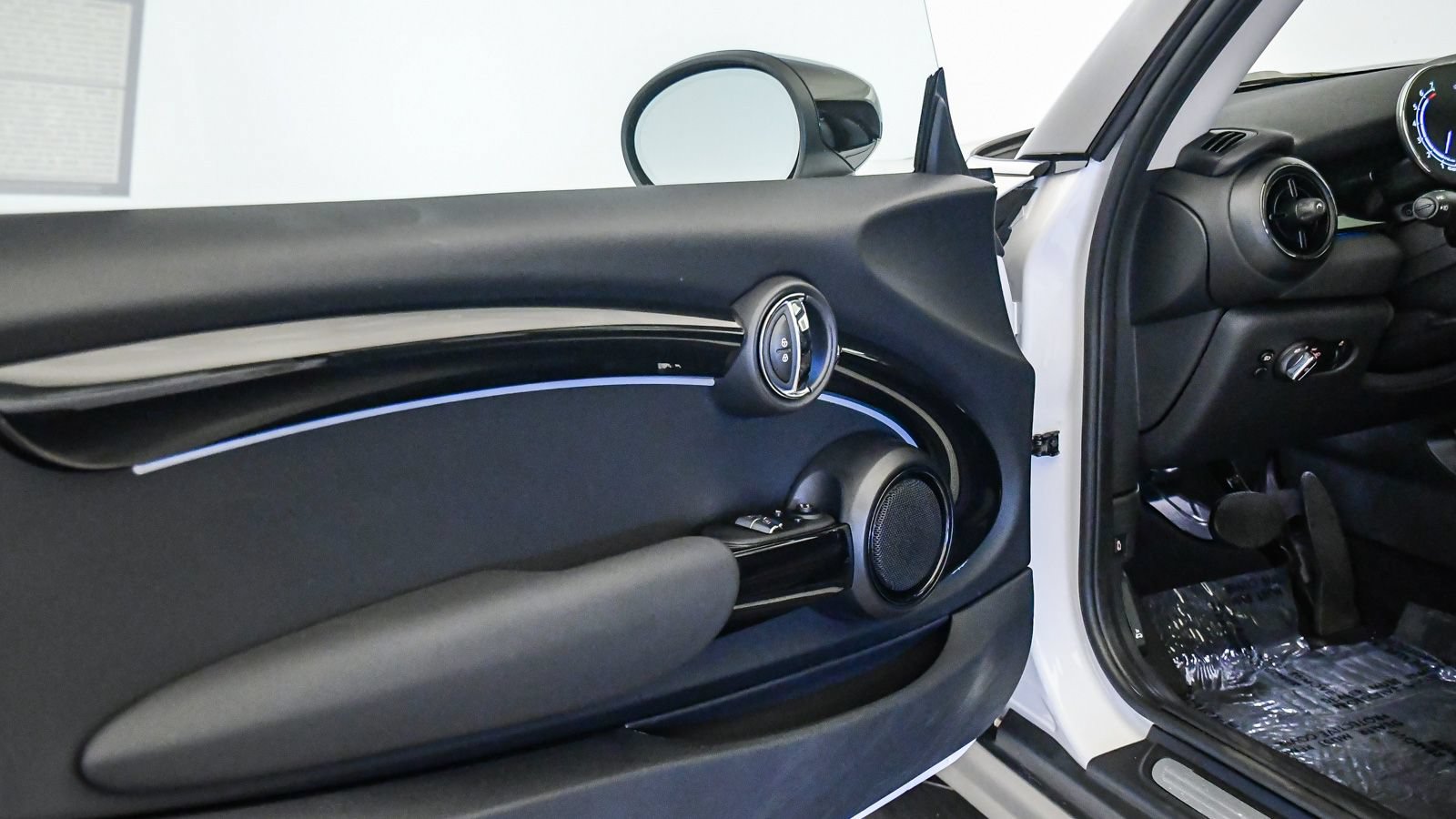 Certified 2024 MINI Cooper S FWD image 25