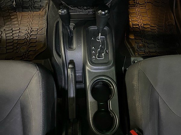 Used 2018 Jeep Wrangler Unlimited Sport w/ Max Tow Package image 21