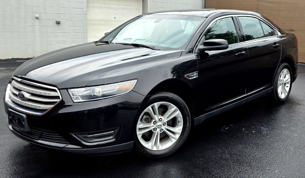 Used 2019 Ford Taurus SEL w/ Equipment Group 201A AWD/4WD image 4