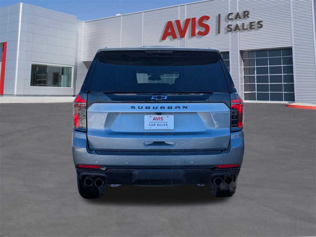 Used 2025 Chevrolet Suburban Z71 image 5