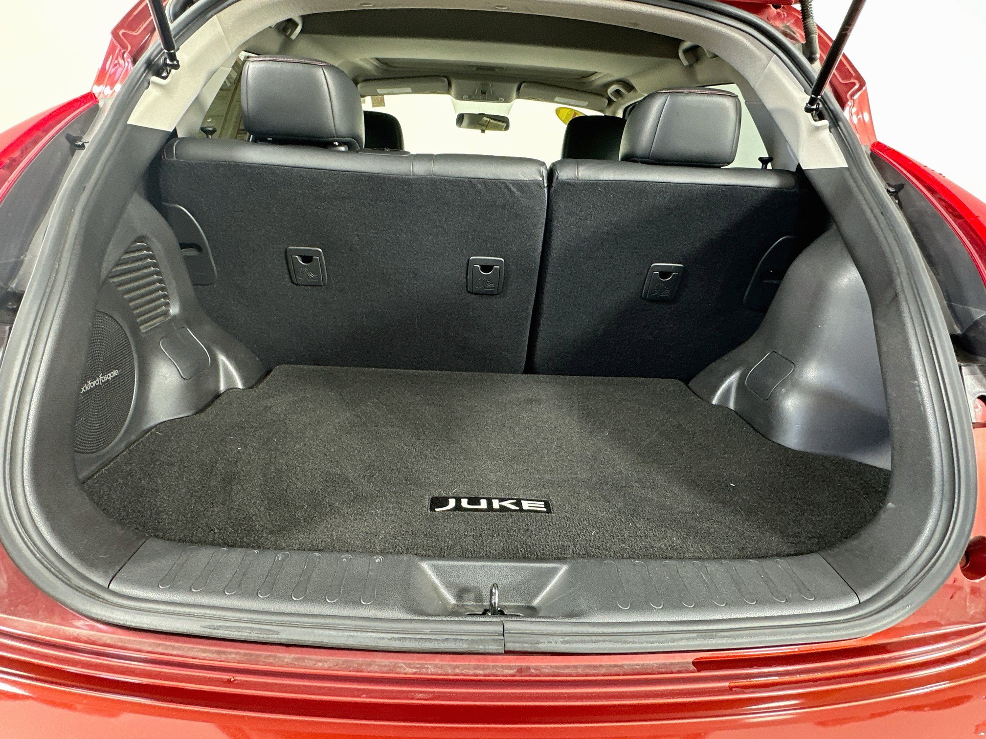 Used 2011 Nissan Juke SL FWD image 25