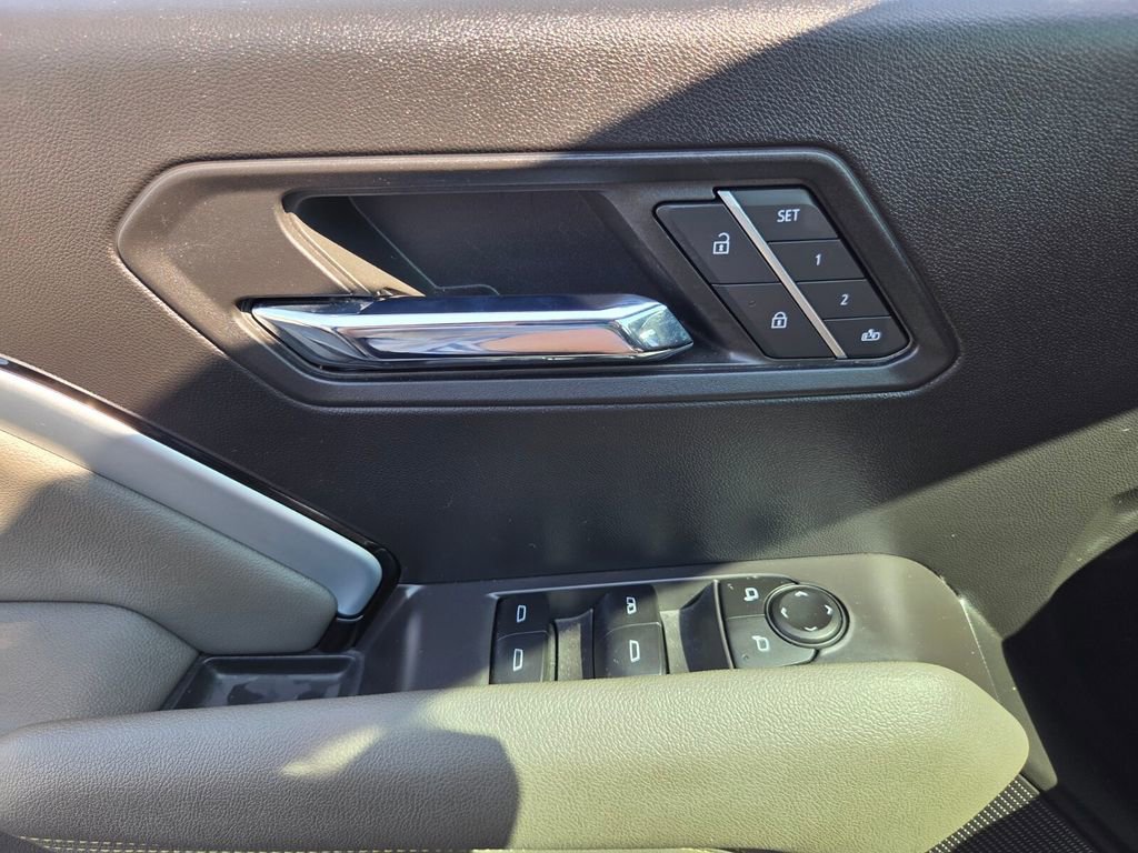 Used 2023 Chevrolet Colorado ZR2 w/ ZR2 Convenience Package III image 26