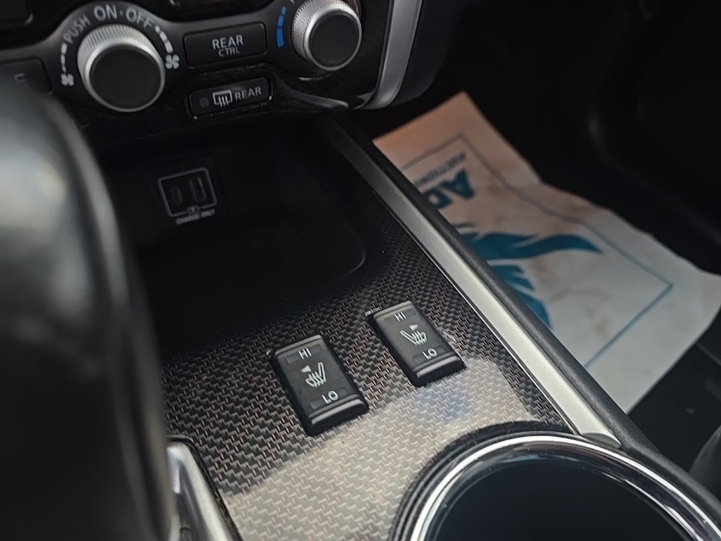 Used 2020 Nissan Pathfinder SL image 15