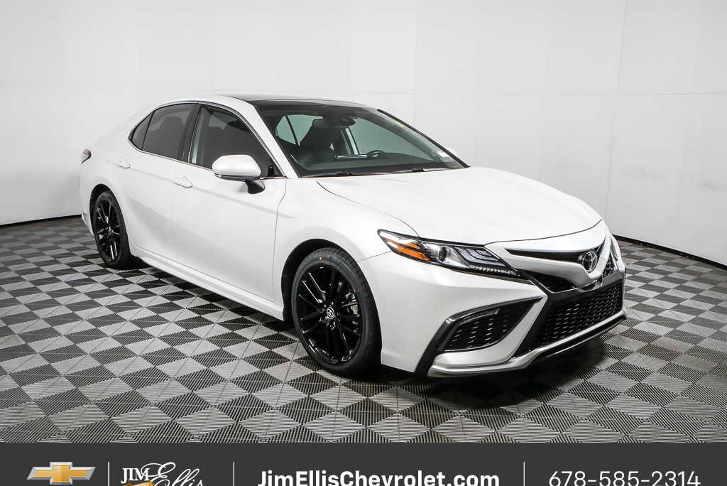 Used 2023 Toyota Camry XSE w/ Navigation Package FWD video 1