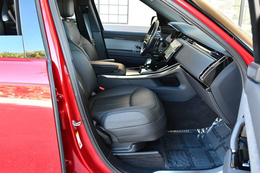 Used 2024 Land Rover Range Rover Sport Dynamic SE image 47