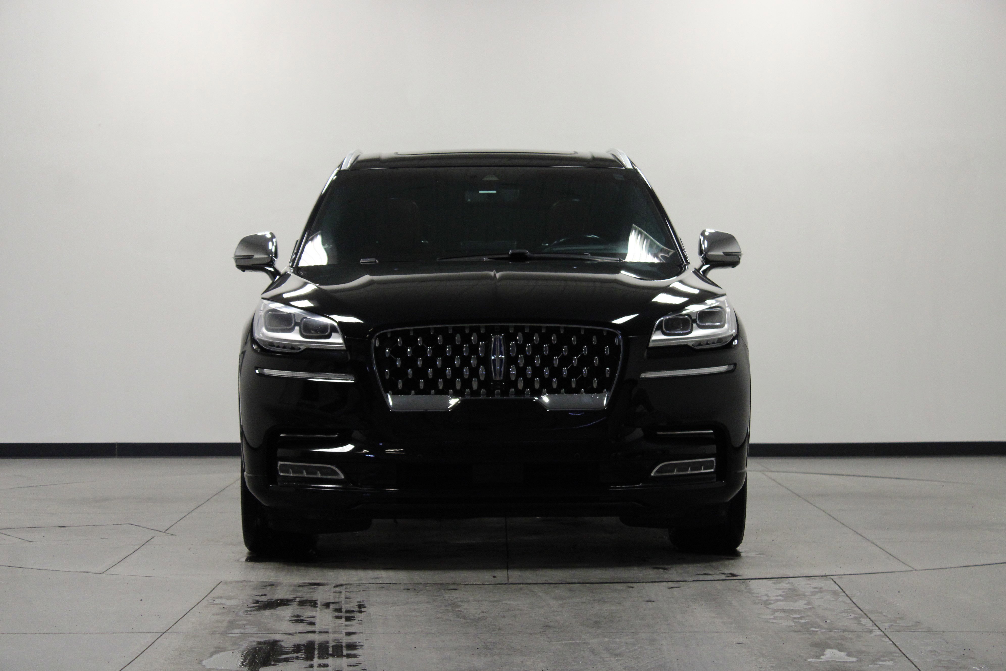 Used 2020 Lincoln Aviator Black Label Grand Touring w/ Class IV Trailer Tow Package image 9