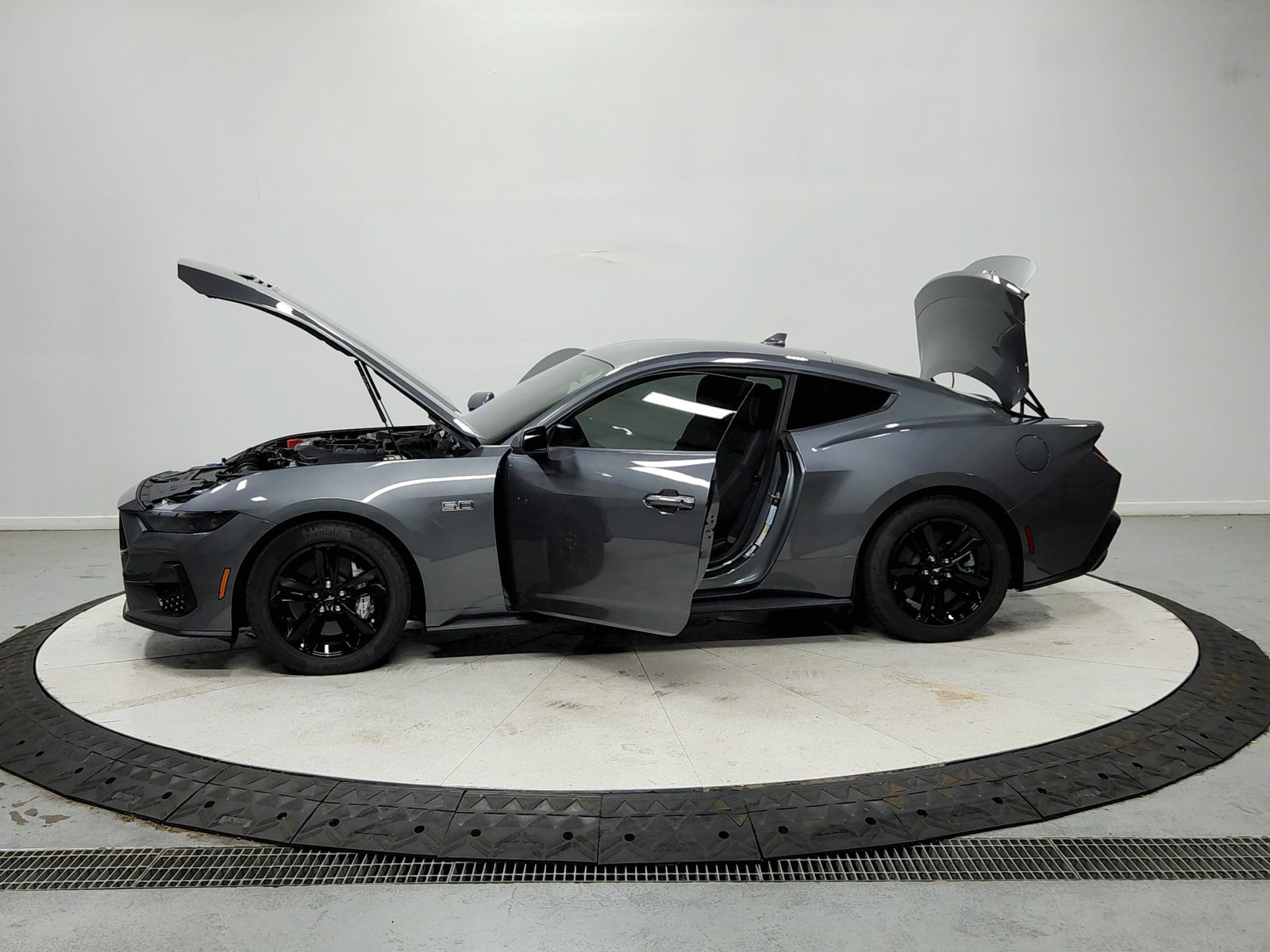 Used 2026 Ford Mustang GT RWD image 13