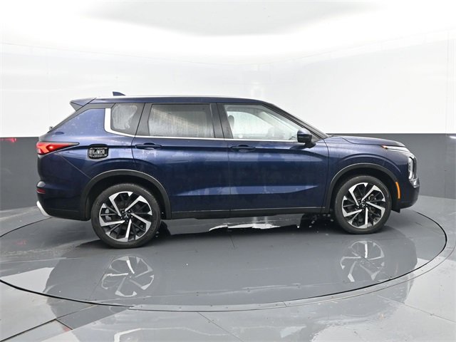 Used 2024 Mitsubishi Outlander SE image 4