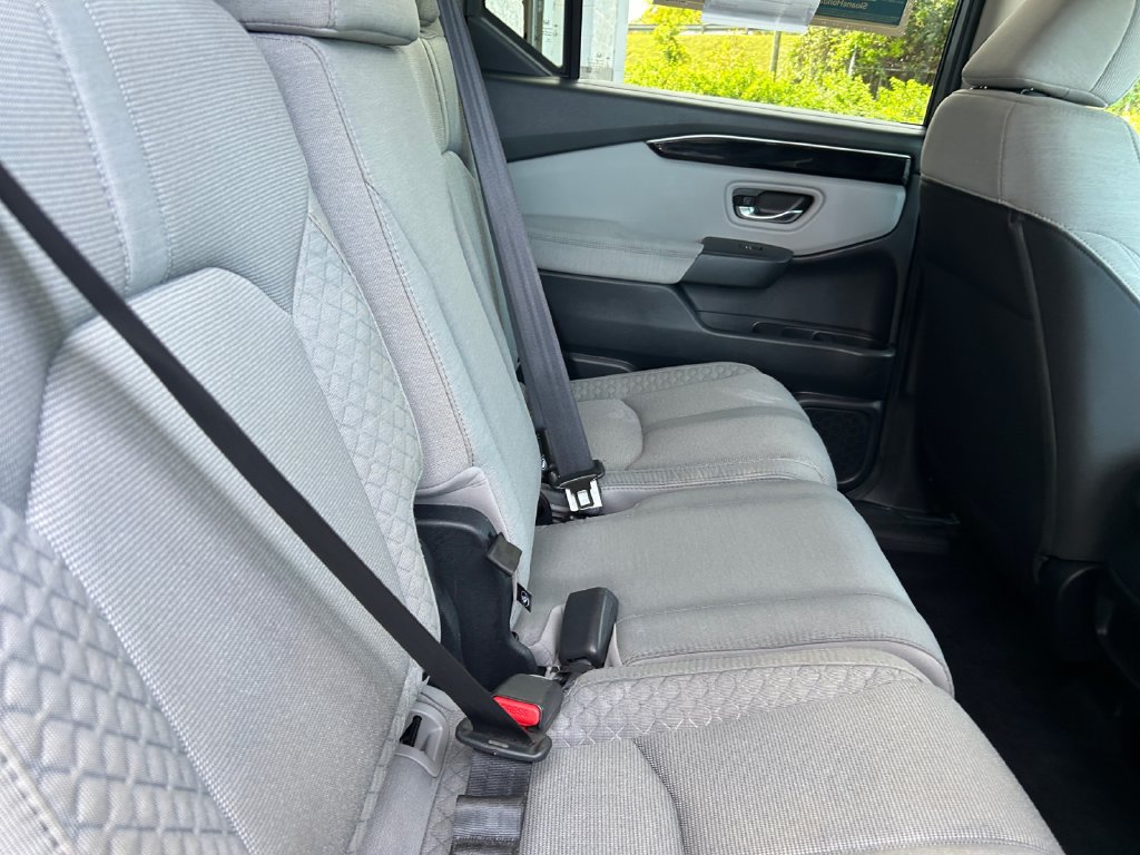 Used 2024 Honda Pilot LX image 20