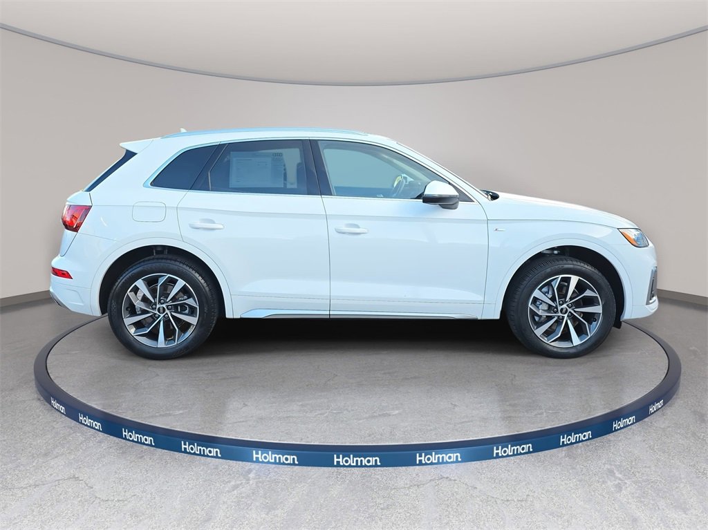 Certified 2022 Audi Q5 2.0T Premium Plus w/ Premium Plus Package image 2