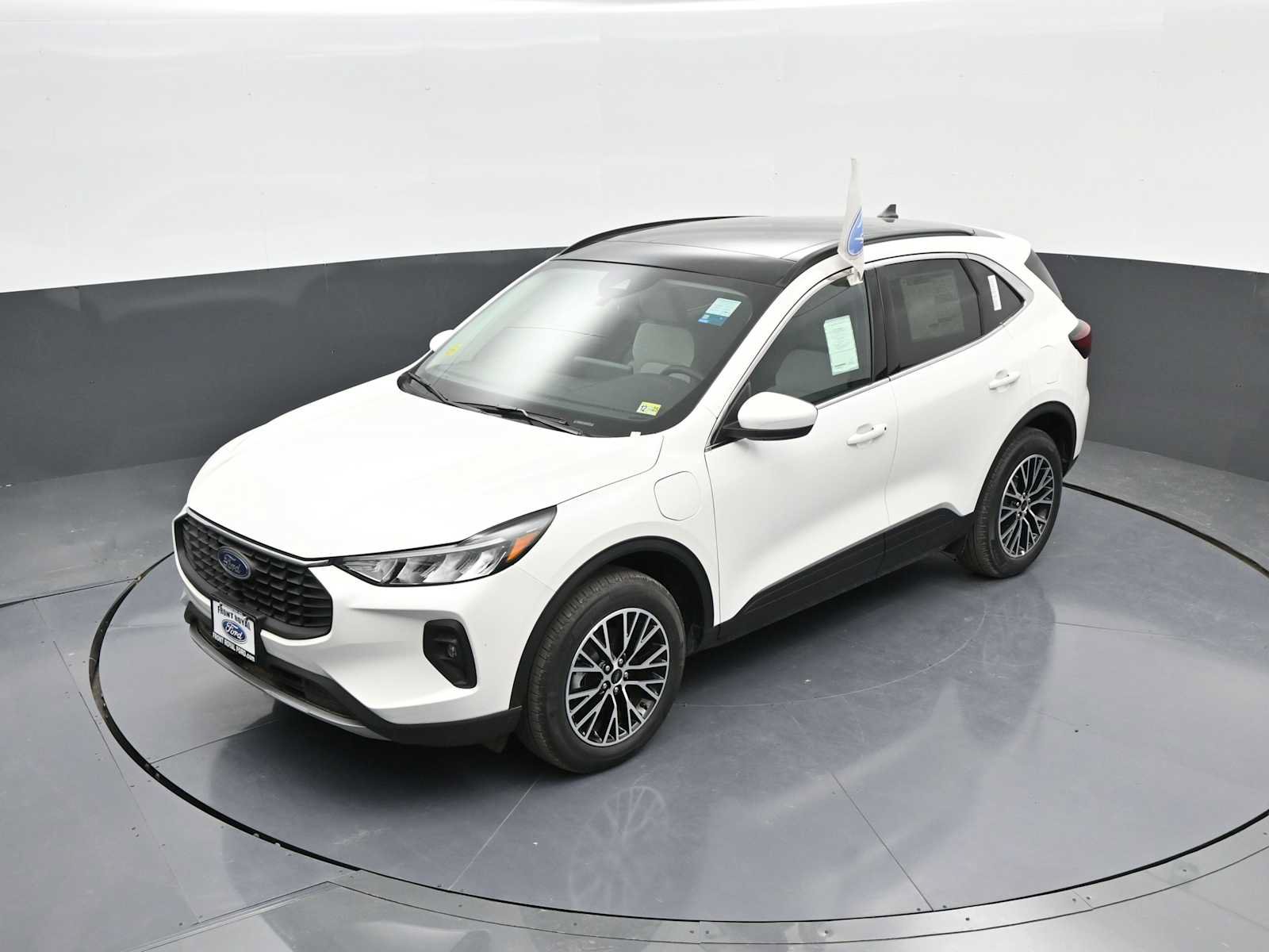 New 2025 Ford Escape SE FWD image 32