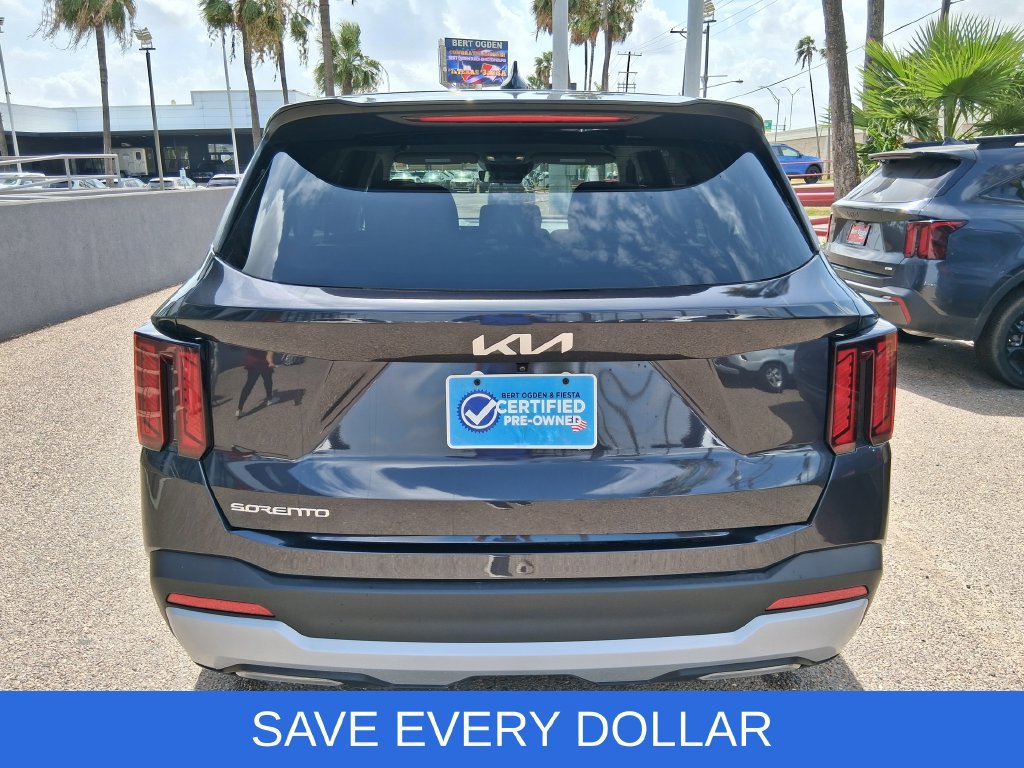 Used 2026 Kia Sorento LX FWD image 6