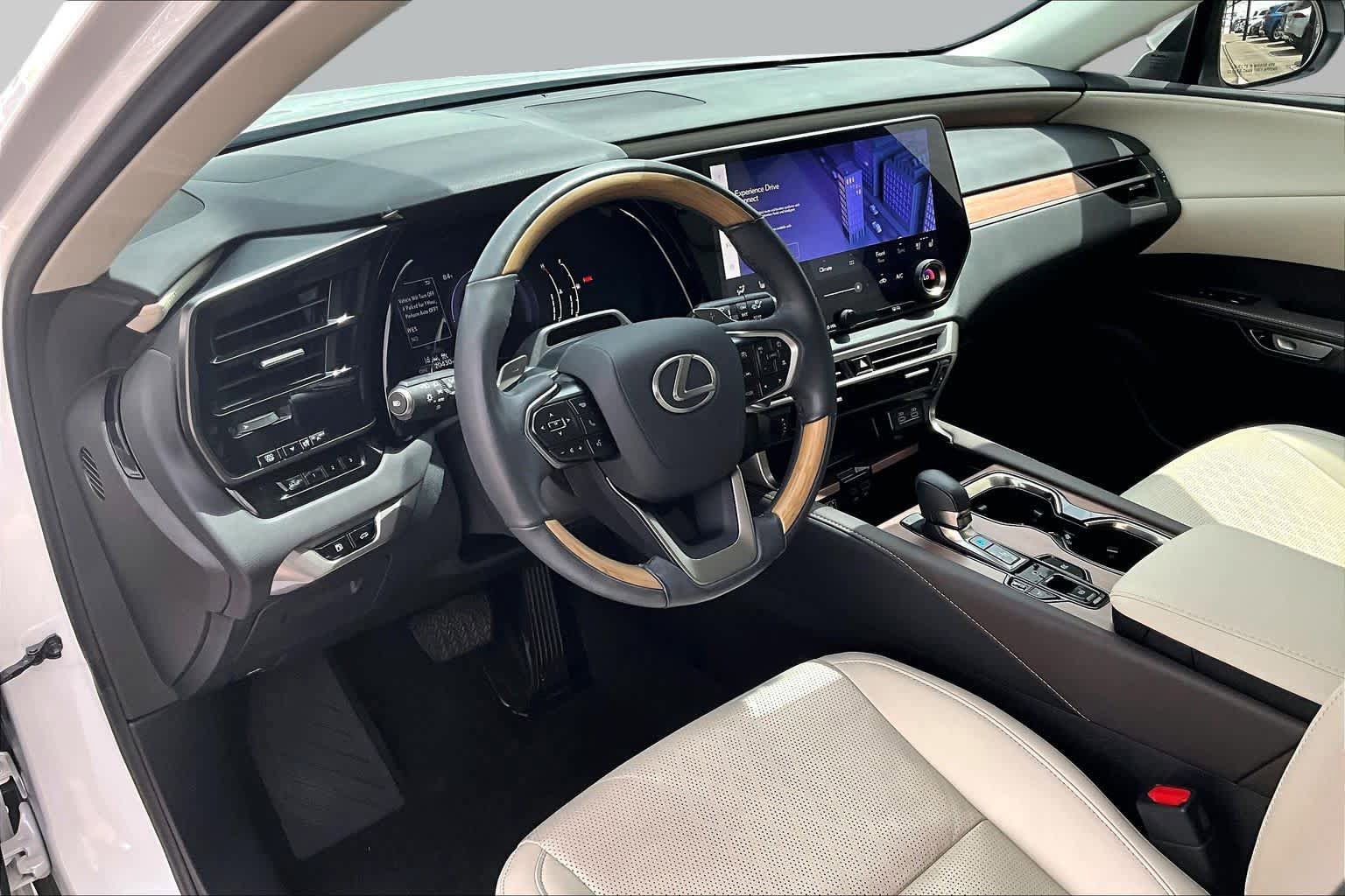 Used 2023 Lexus RX 350 w/ Accessory Package (2T) AWD/4WD image 18
