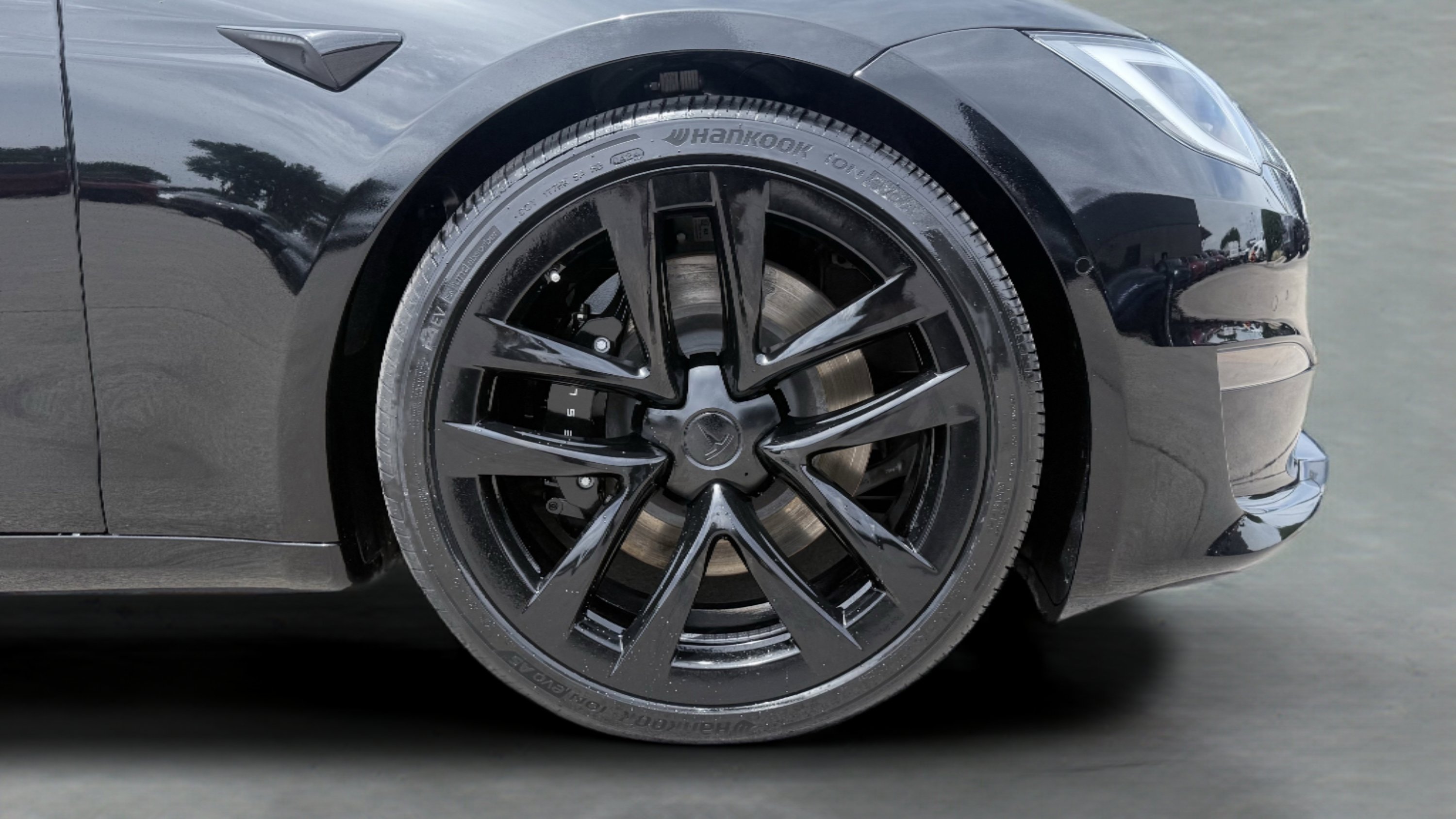 Used 2023 Tesla Model S Plaid AWD/4WD image 8