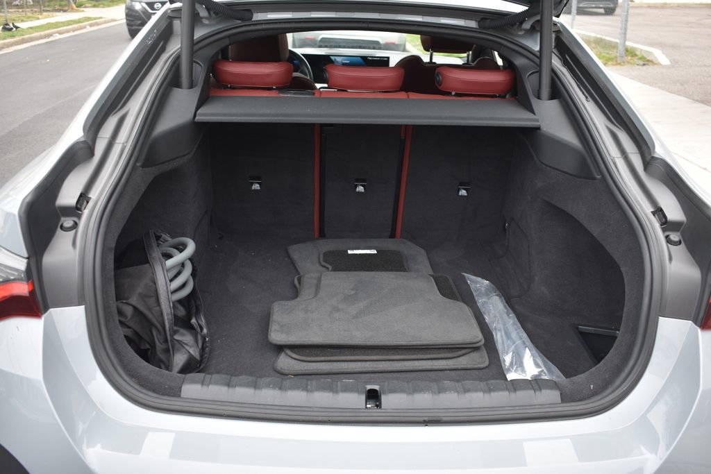 Used 2024 BMW i4 eDrive40 w/ M Sport Package image 32