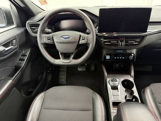 Used 2025 Ford Escape ST-Line w/ Tech Pack #1 FWD image 32