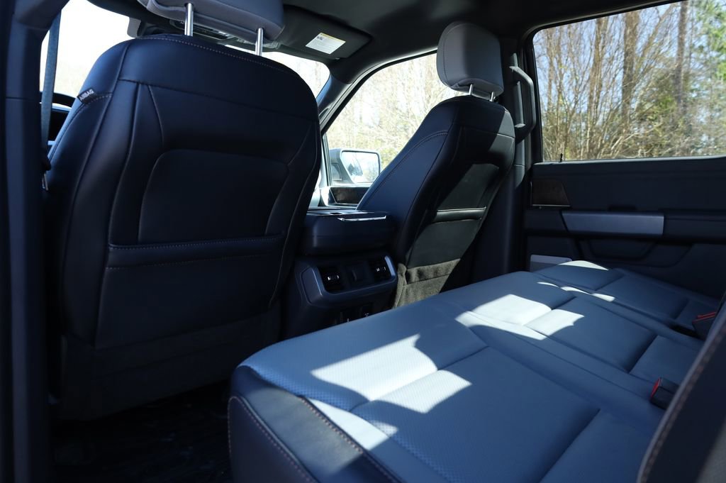 Used 2022 Ford F150 Lightning Lariat image 9