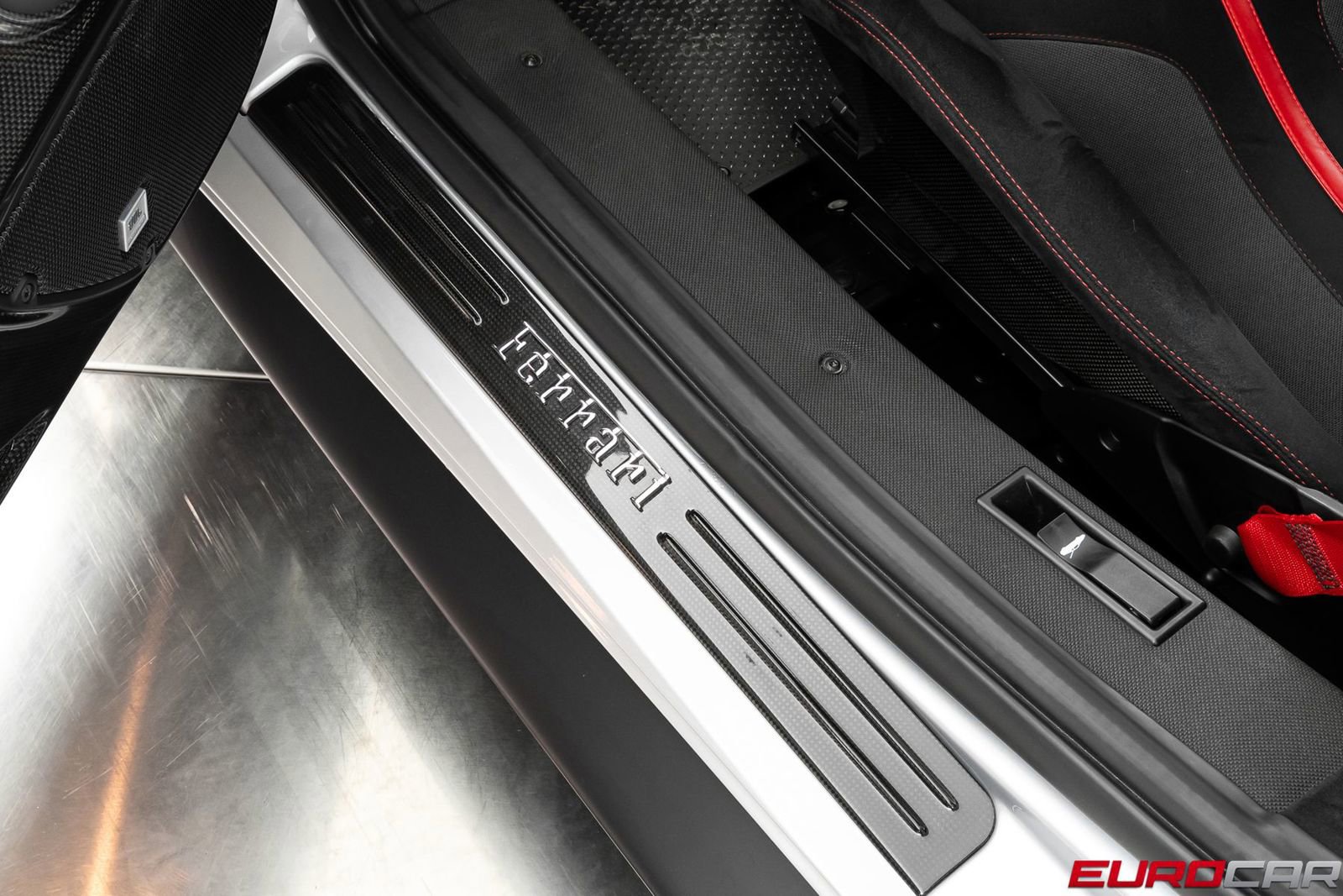 Used 2020 Ferrari 488 Pista *HUGE CARBON INTERIOR OPTIONS image 46