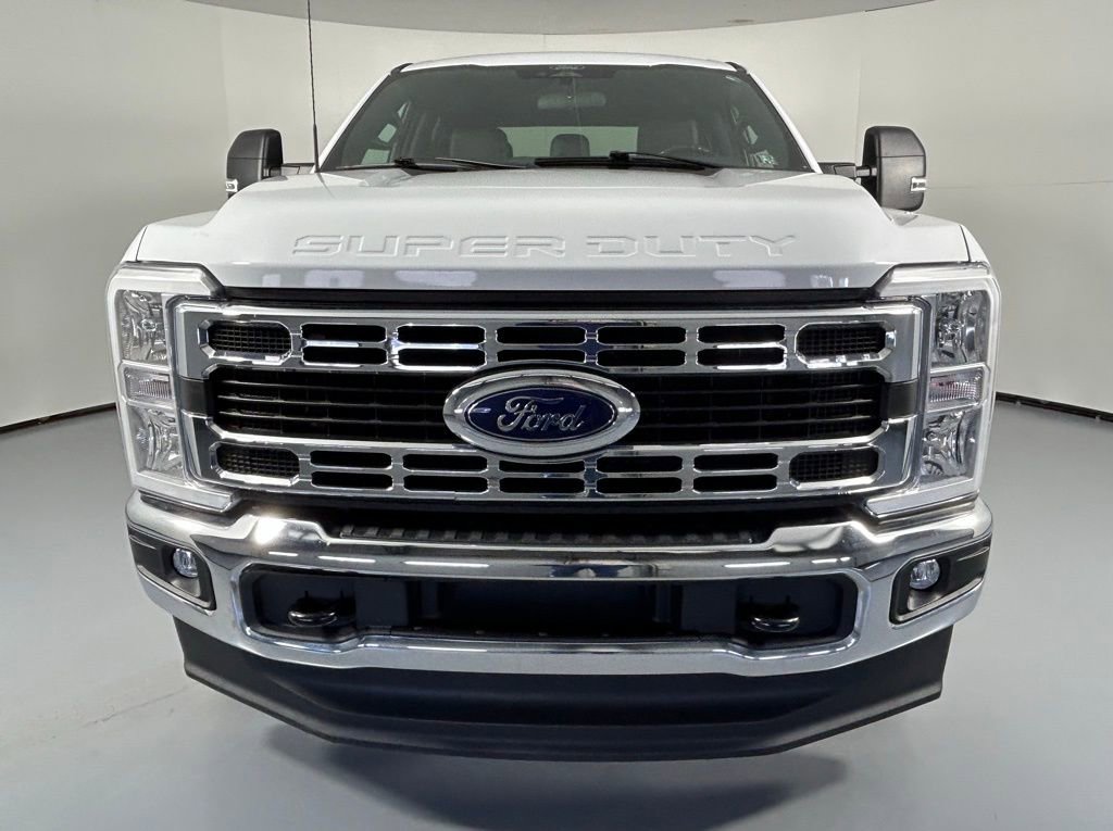 Used 2024 Ford F250 XLT image 2
