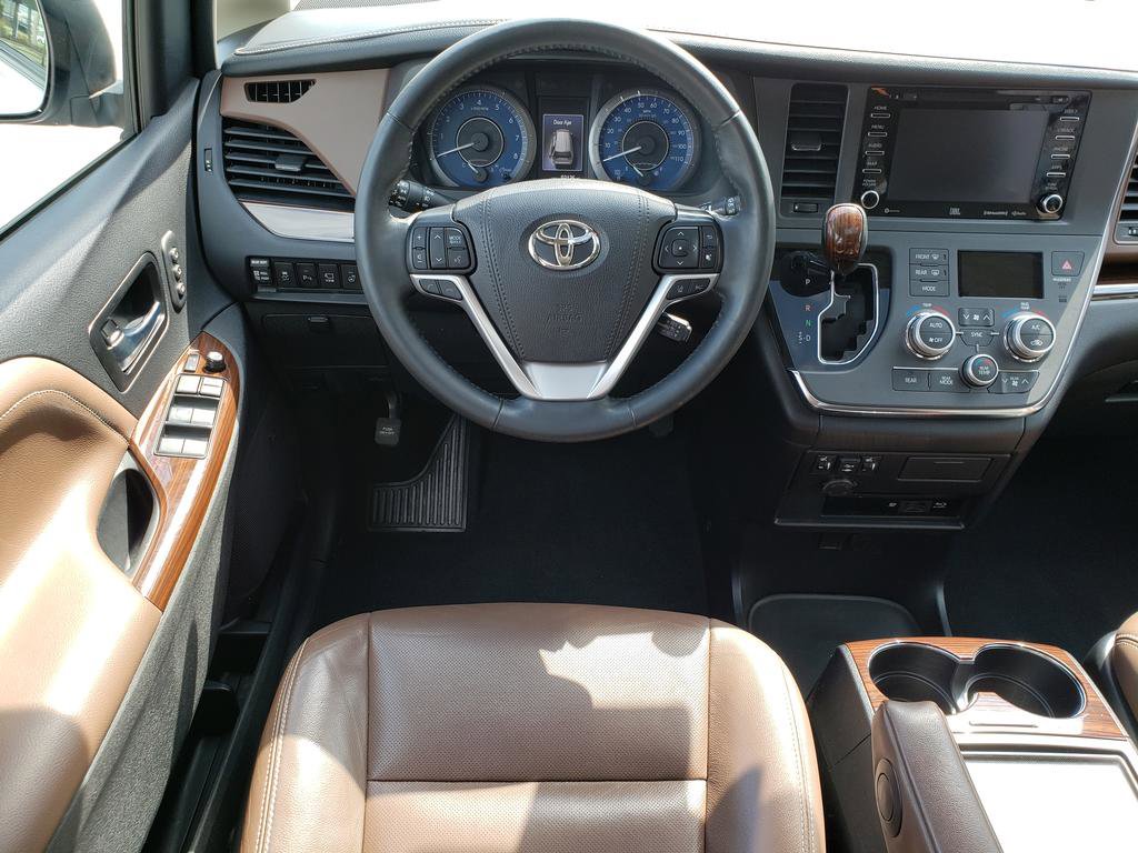 Used 2019 Toyota Sienna Limited Premium image 14