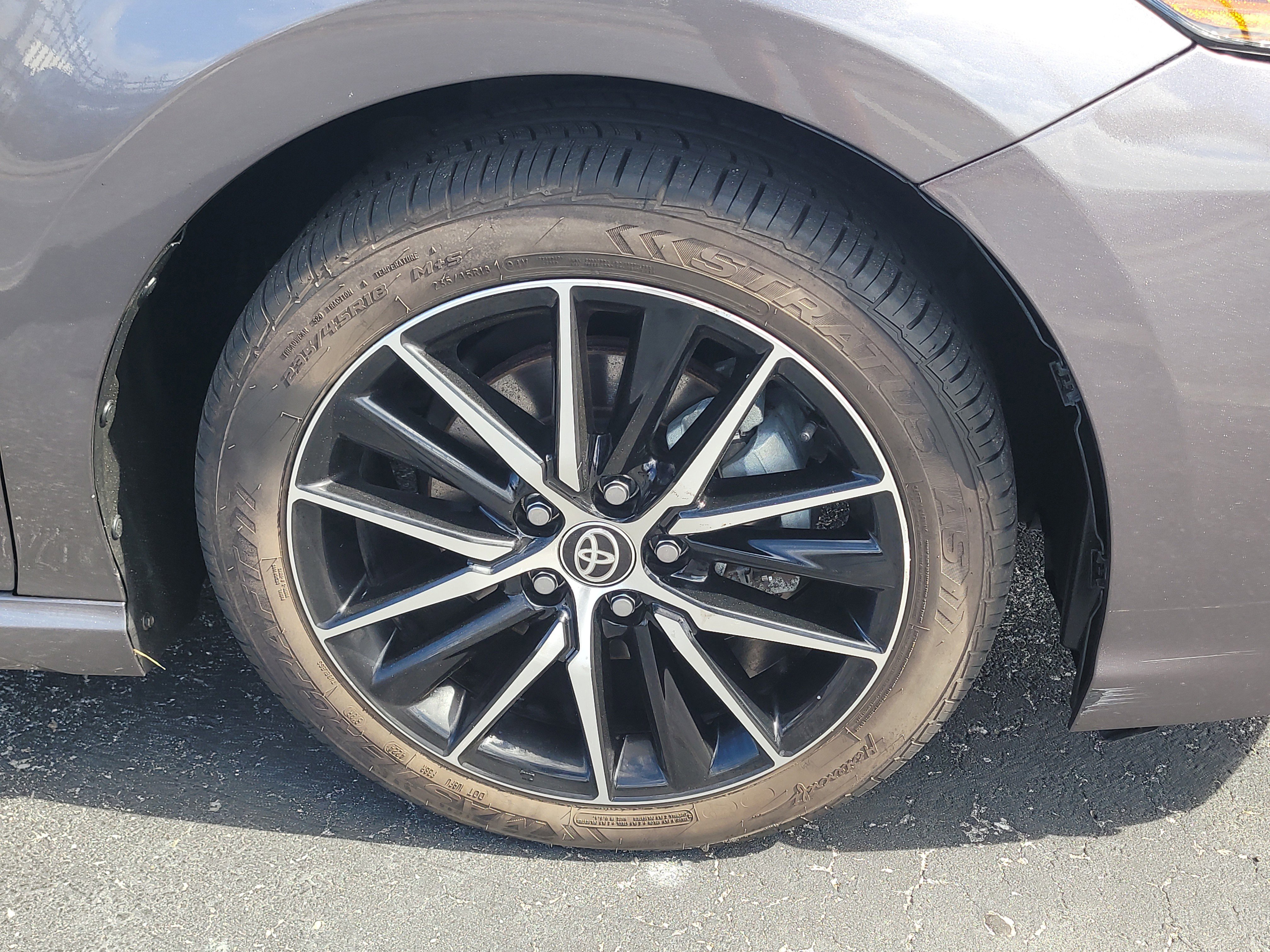 Used 2024 Toyota Camry SE image 10