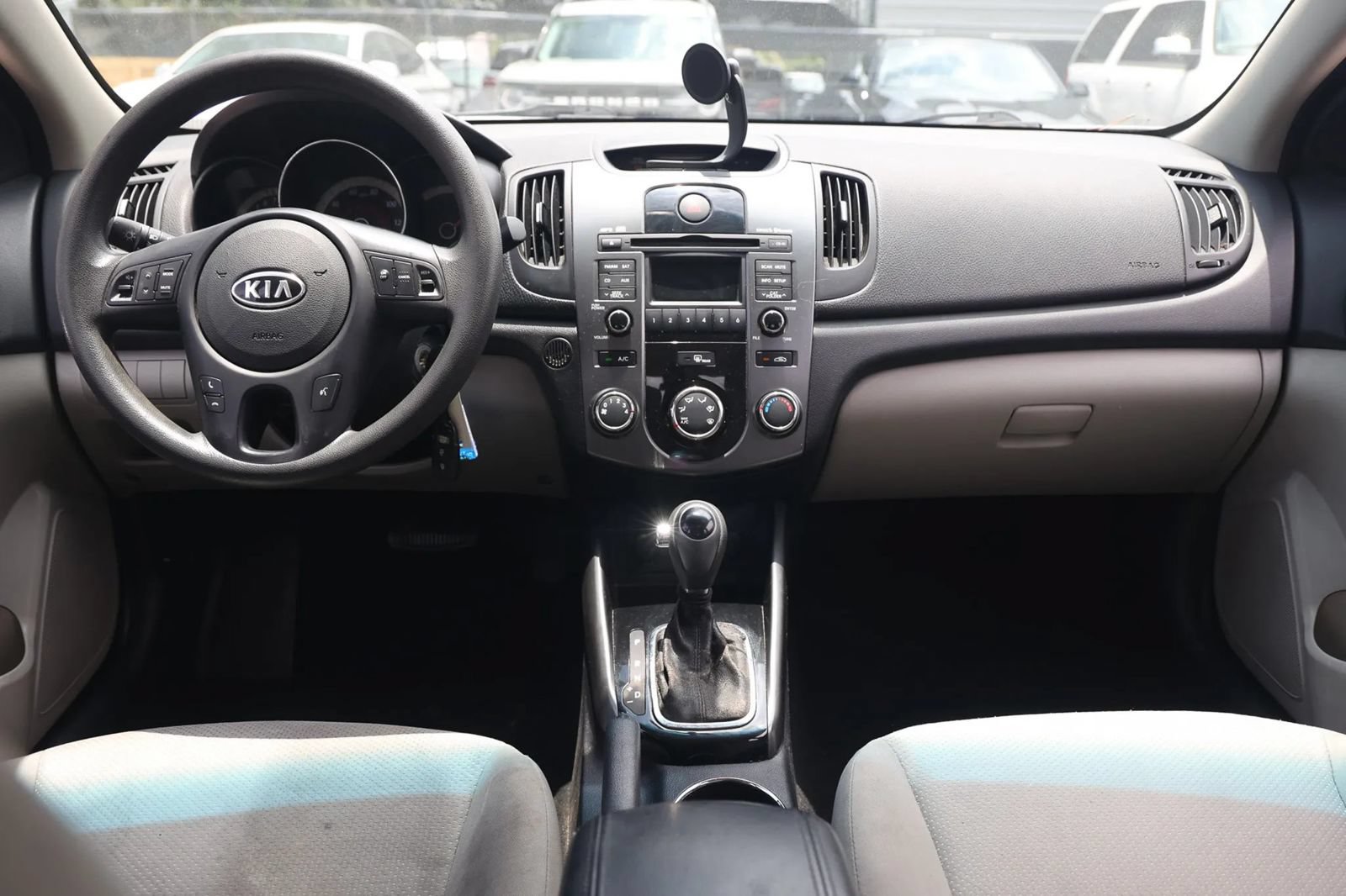 Used 2013 Kia Forte EX FWD image 2