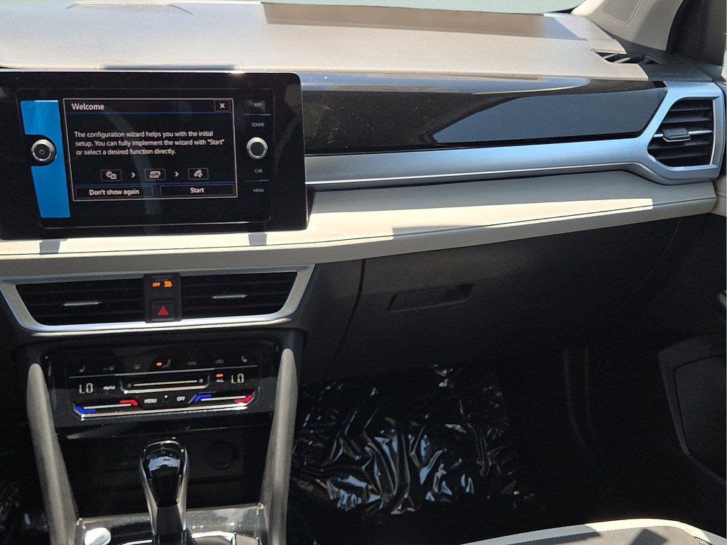 New 2026 Volkswagen Taos SE FWD image 15