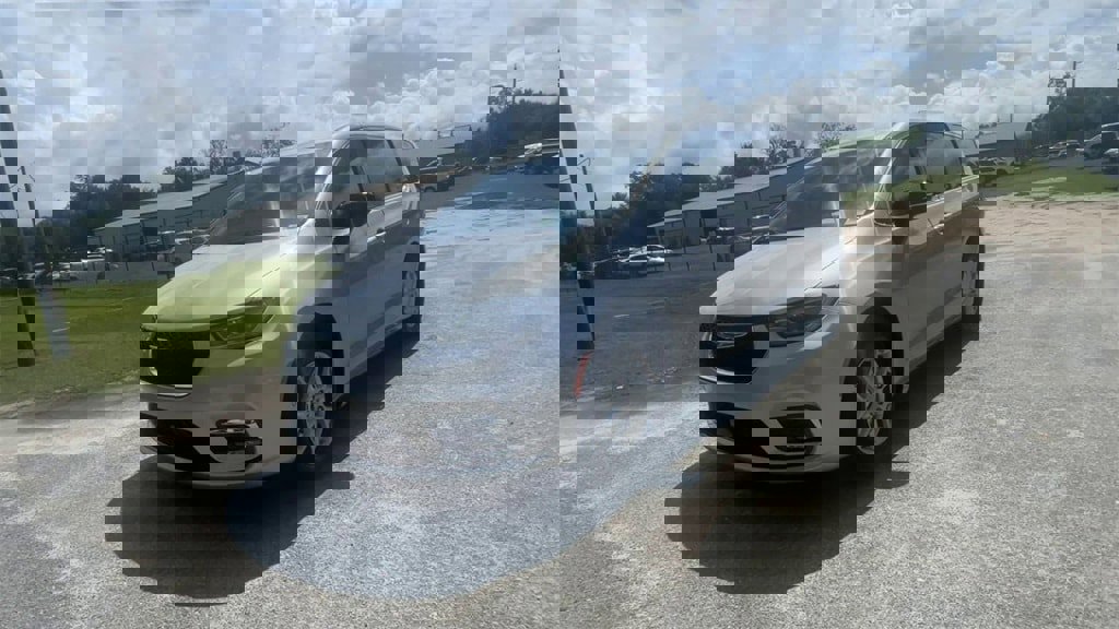 New 2026 Chrysler Pacifica Select image 4