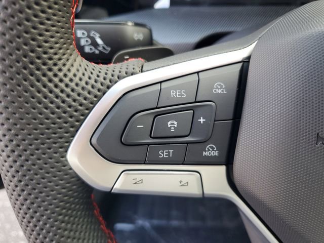 New 2026 Volkswagen GTI SE FWD image 19
