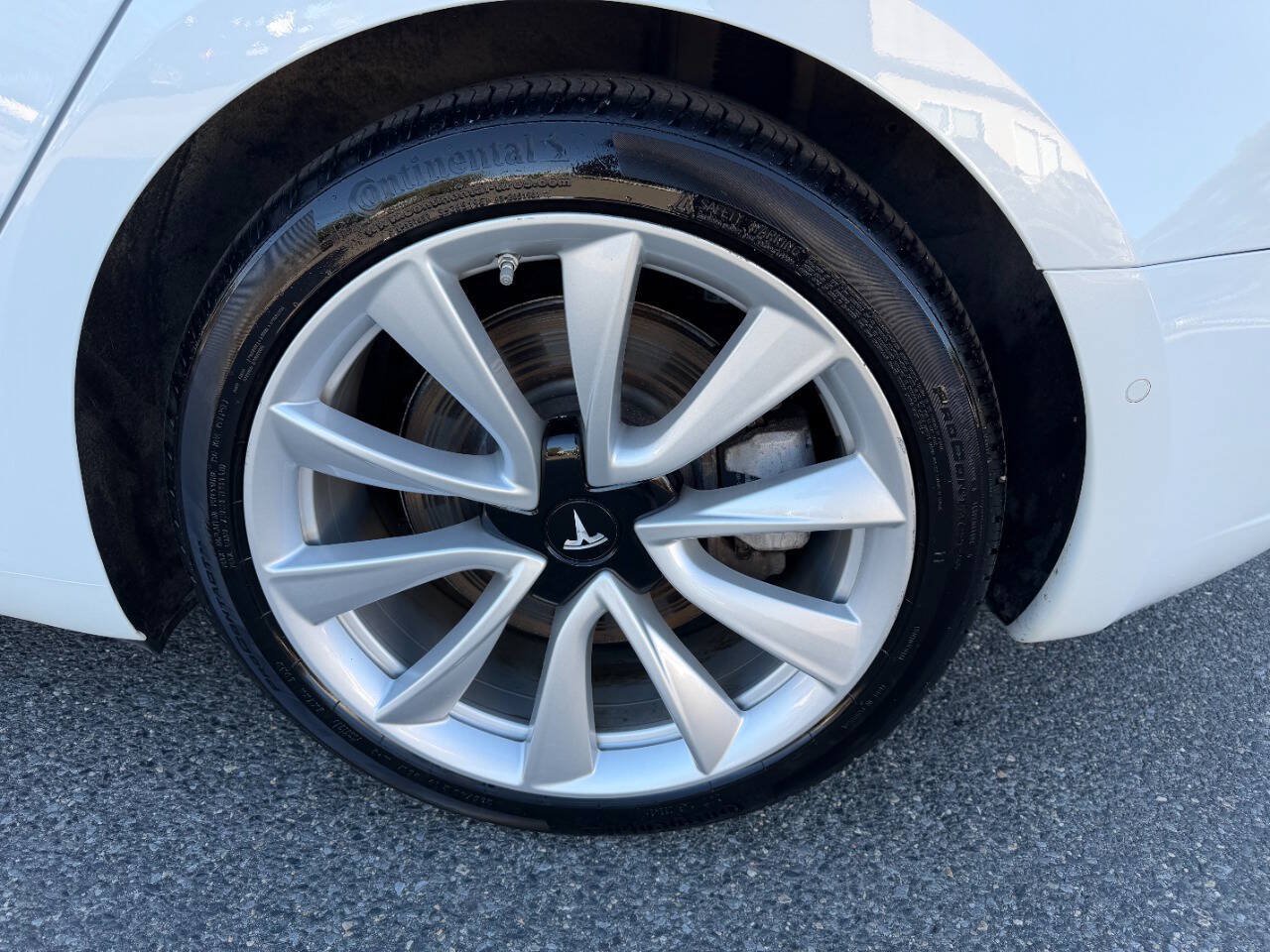 Used 2018 Tesla Model 3 Long Range AWD/4WD image 10