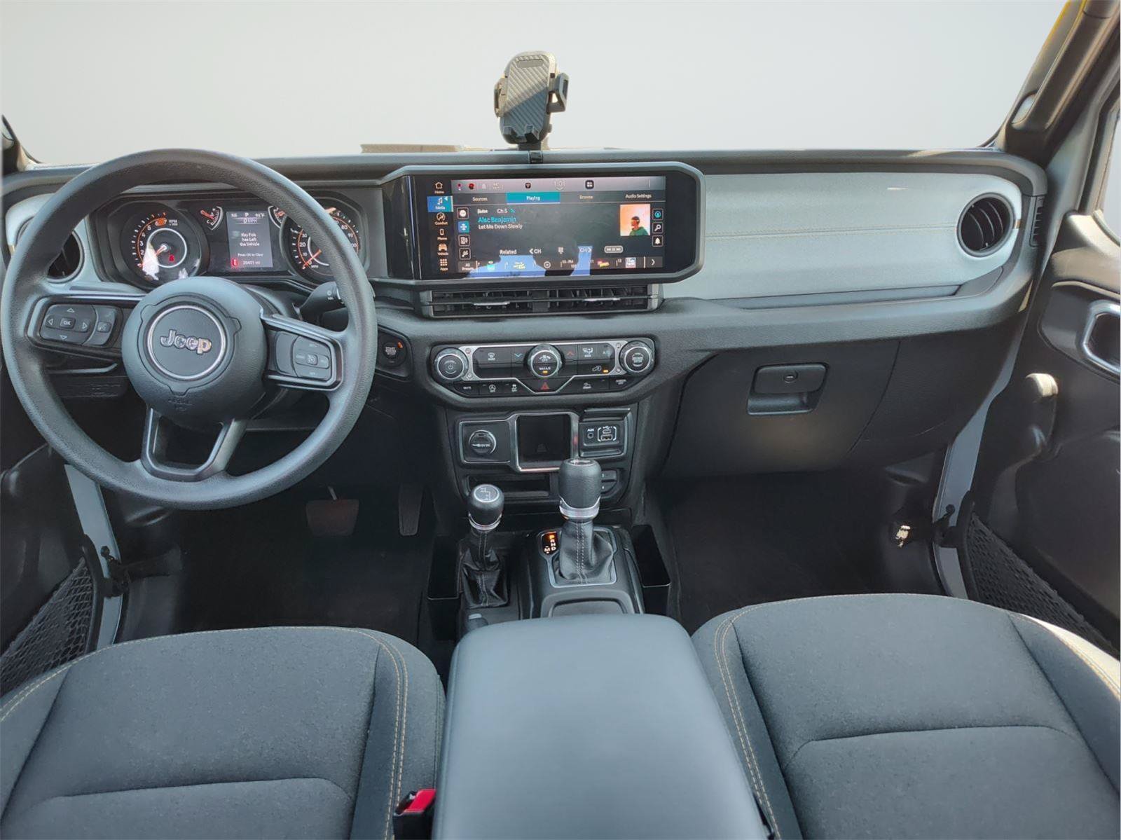 Used 2024 Jeep Wrangler Unlimited Sport AWD/4WD image 10