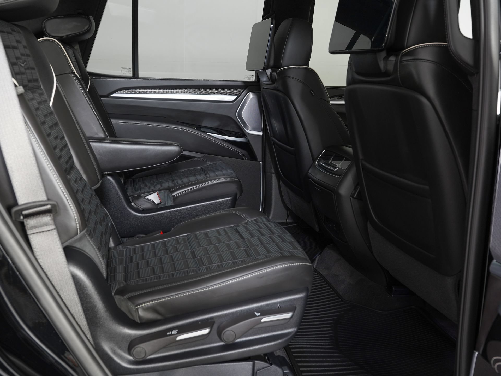 Used 2026 Cadillac Escalade V AWD/4WD image 10