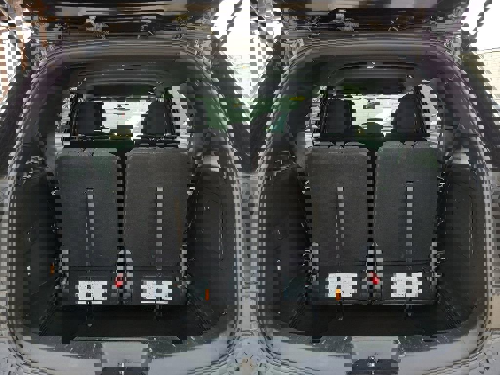 Used 2019 Ford Explorer XLT image 8