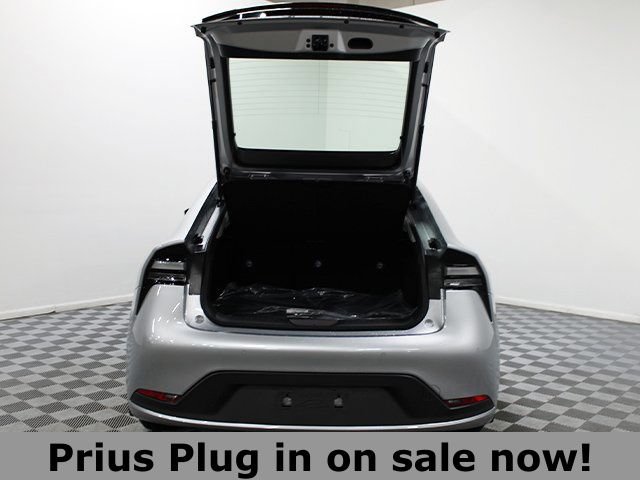 New 2026 Toyota Prius Plug-In Hybrid FWD image 7
