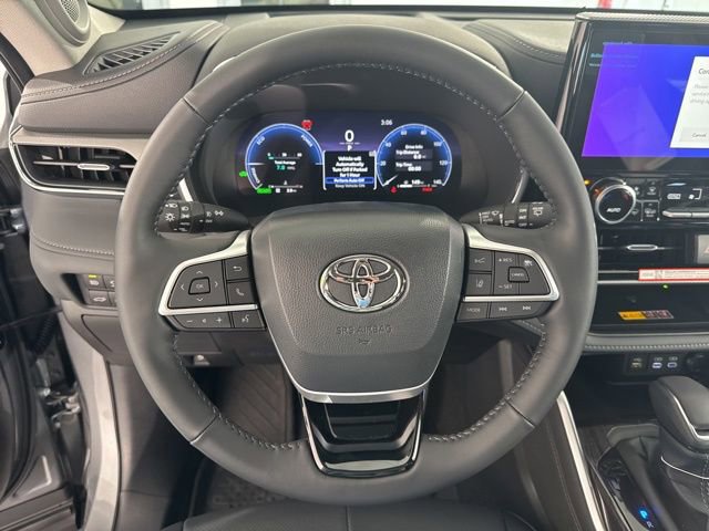 New 2026 Toyota Highlander Platinum image 30